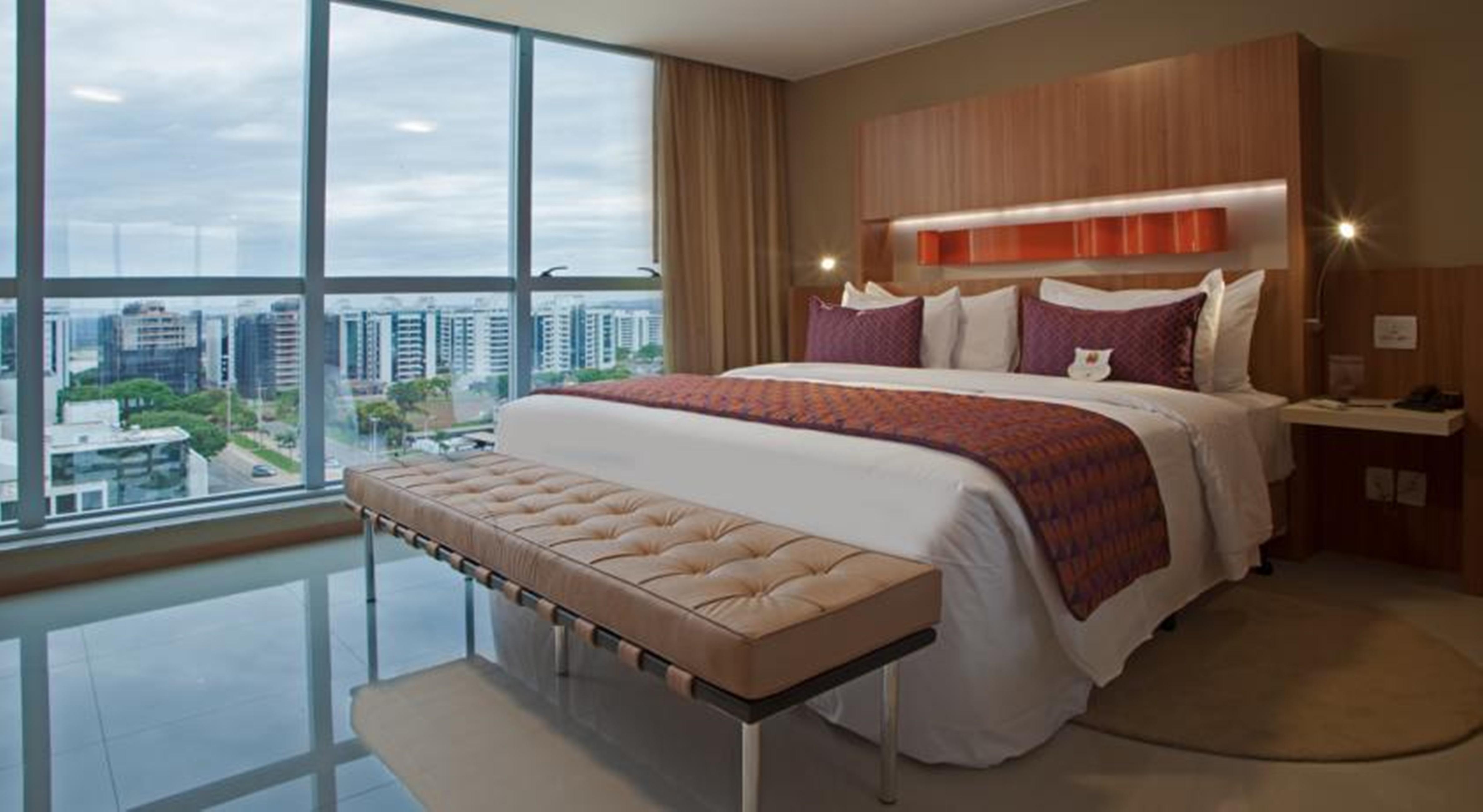 Jade Hotel Brasilia Candangolandia Eksteriør bilde A bedroom at the JW Marriott Hotel Bogotá
