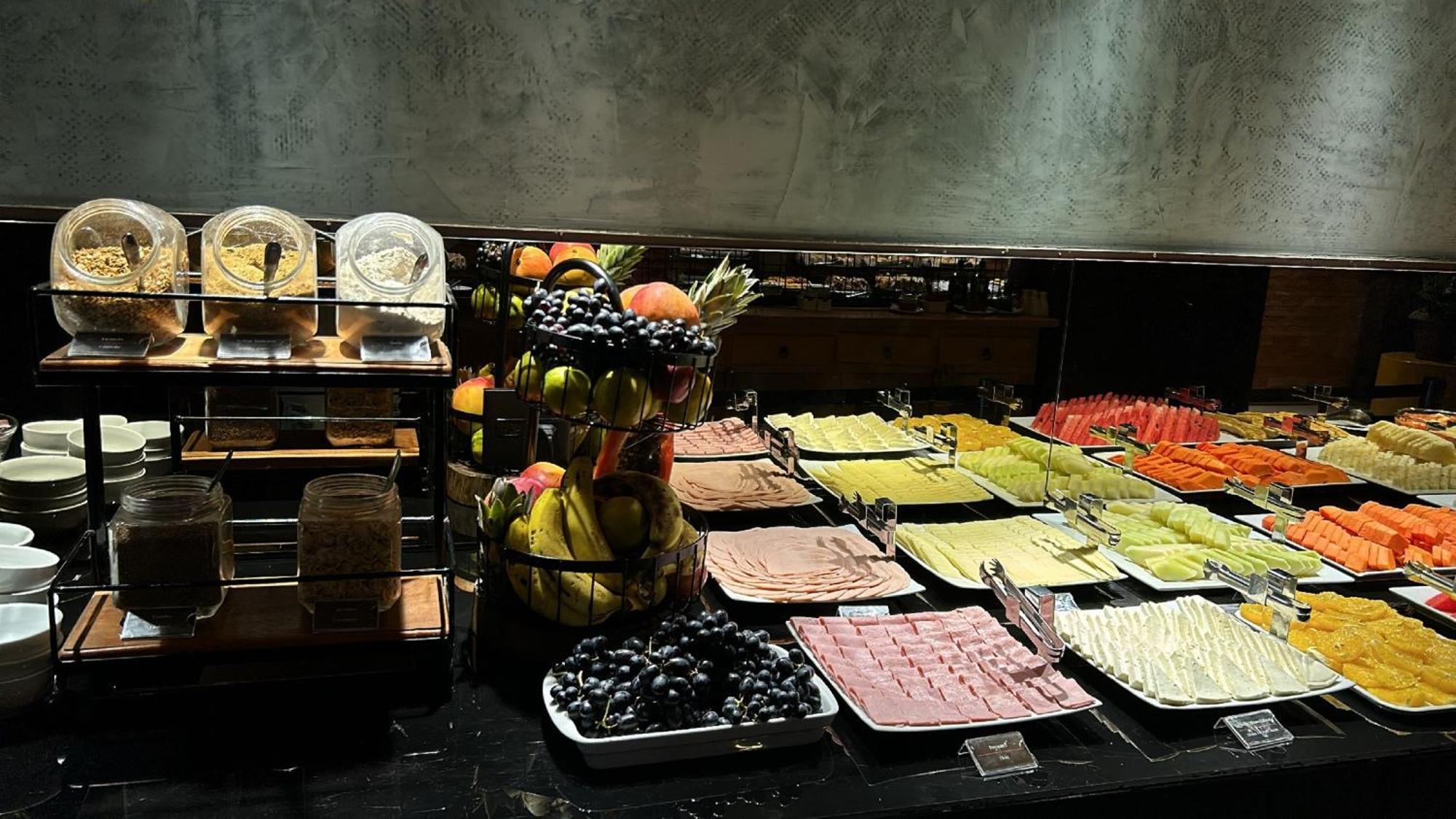 Jade Hotel Brasilia Candangolandia Eksteriør bilde A buffet at a hotel