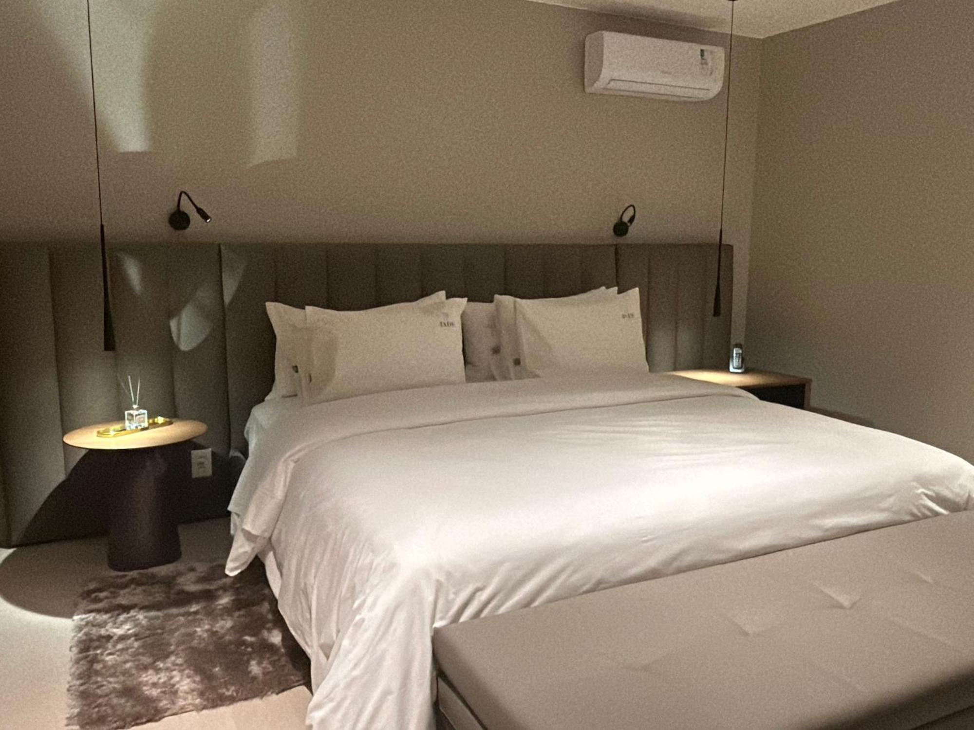 Jade Hotel Brasilia Candangolandia Eksteriør bilde A bedroom at the hotel