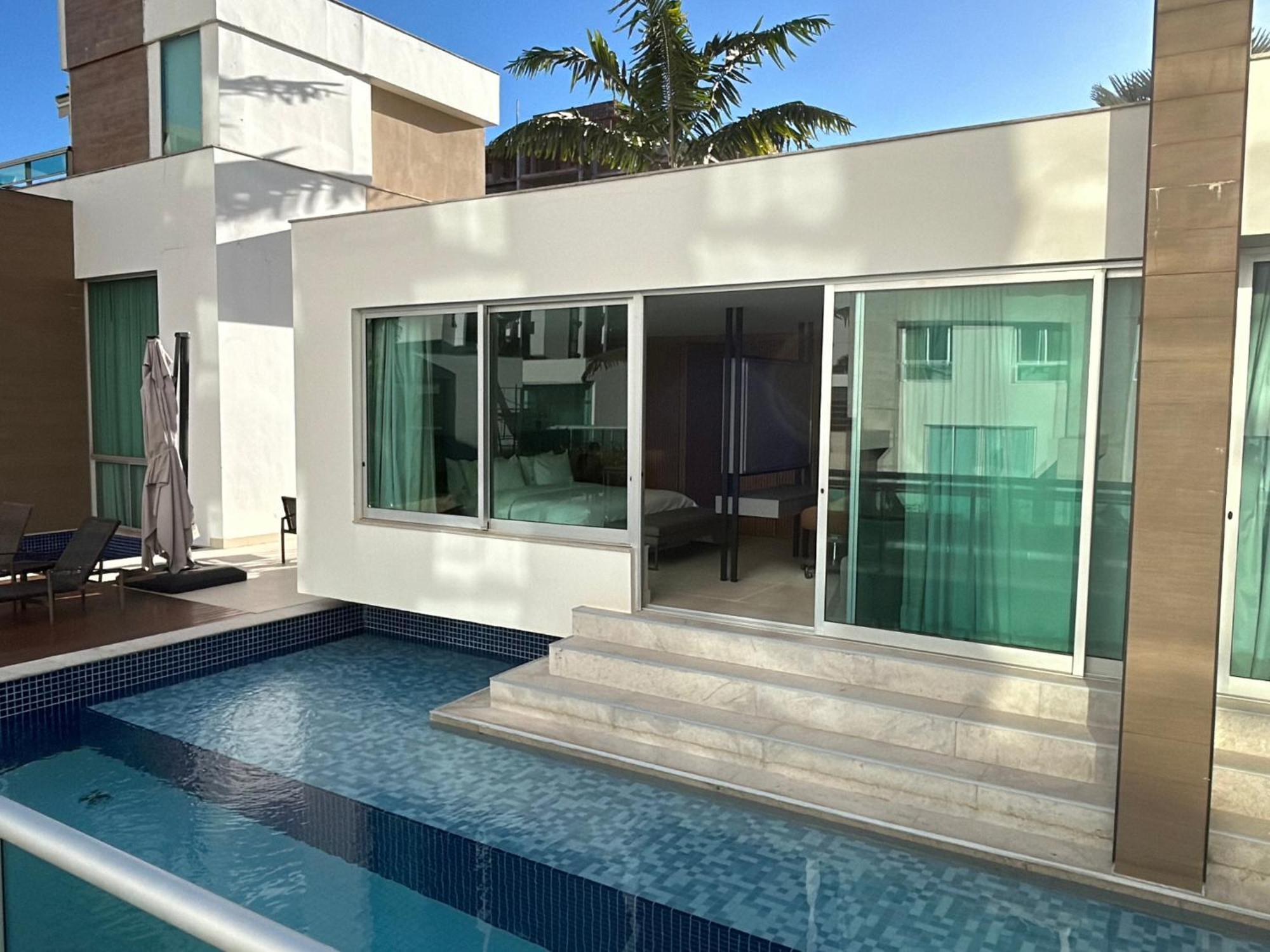 Jade Hotel Brasilia Candangolandia Eksteriør bilde A swim-up suite at the Hard Rock Hotel & Casino Punta Cana